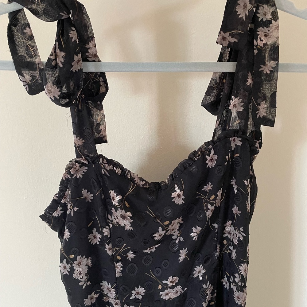 LuLus Medium Black Floral Dress with Tie Straps